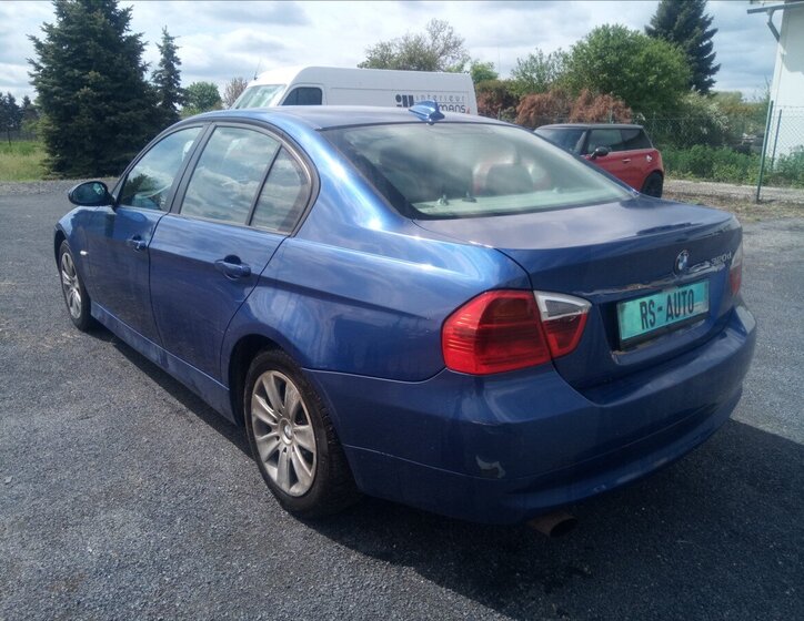 BMW Řada 3 Sedan / Limuzína 2,0 l 120 kw