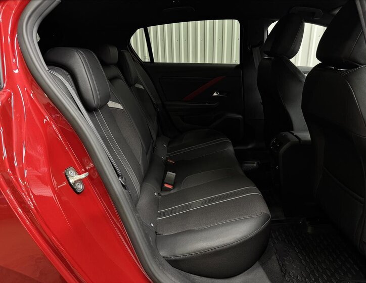 Opel Astra Hatchback 1,6 l 133 kw