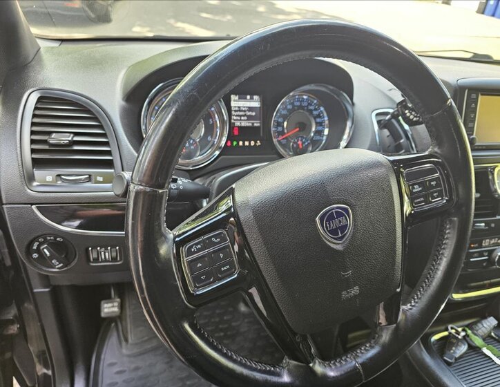 Lancia Voyager MPV 2,8 l 130 kw