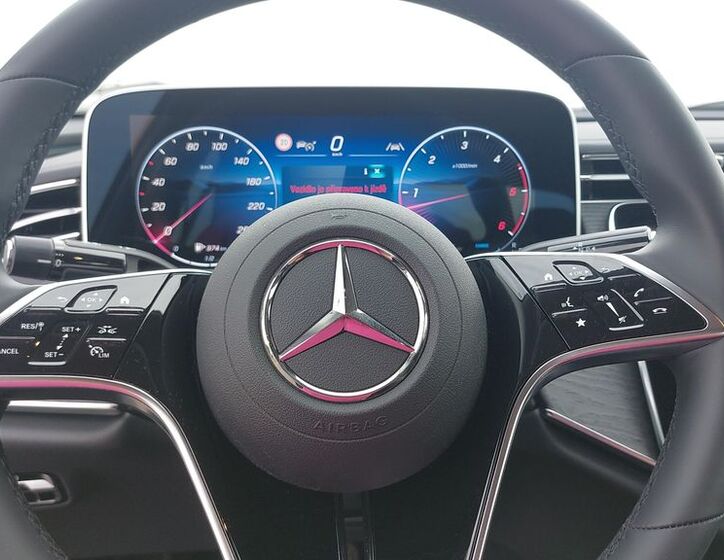 Mercedes-Benz Třídy E 10