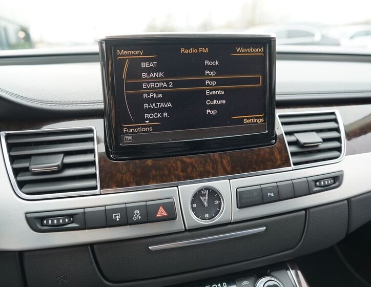 Audi A8 Sedan / Limuzína 3,0 l 213 kw