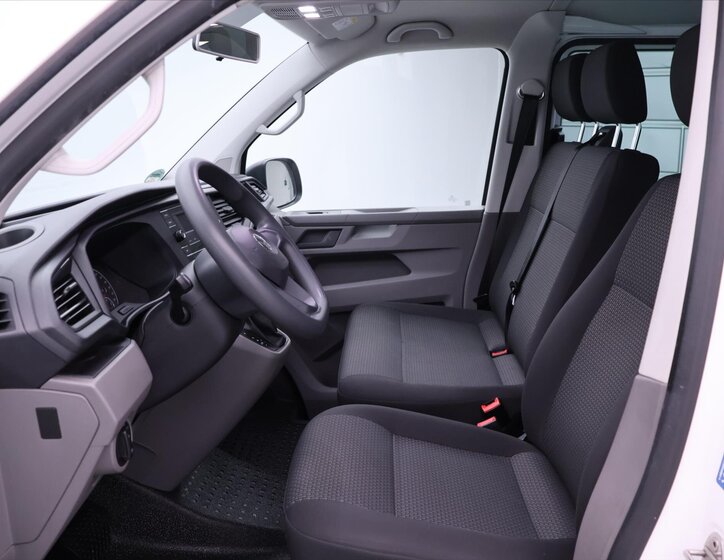 Volkswagen Transporter 12