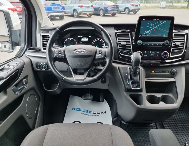 Ford Tourneo Custom 22