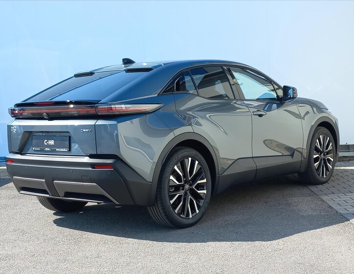 Toyota C-HR CUV / Crossover 2,0 l 0