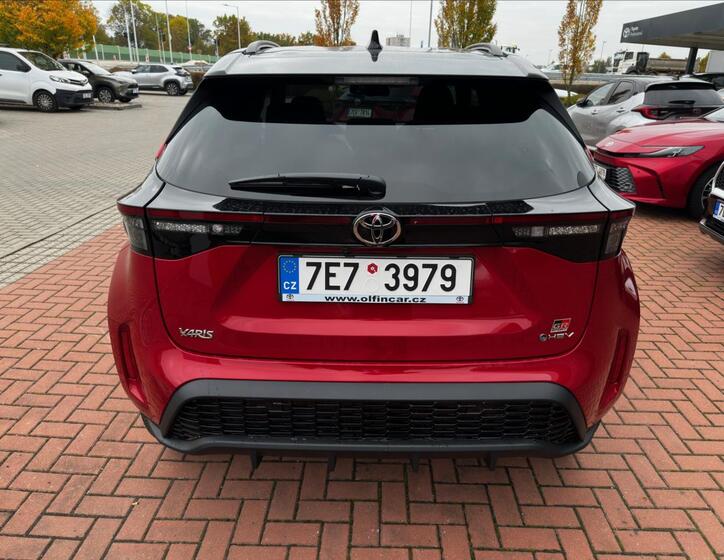 Toyota Yaris Cross 4