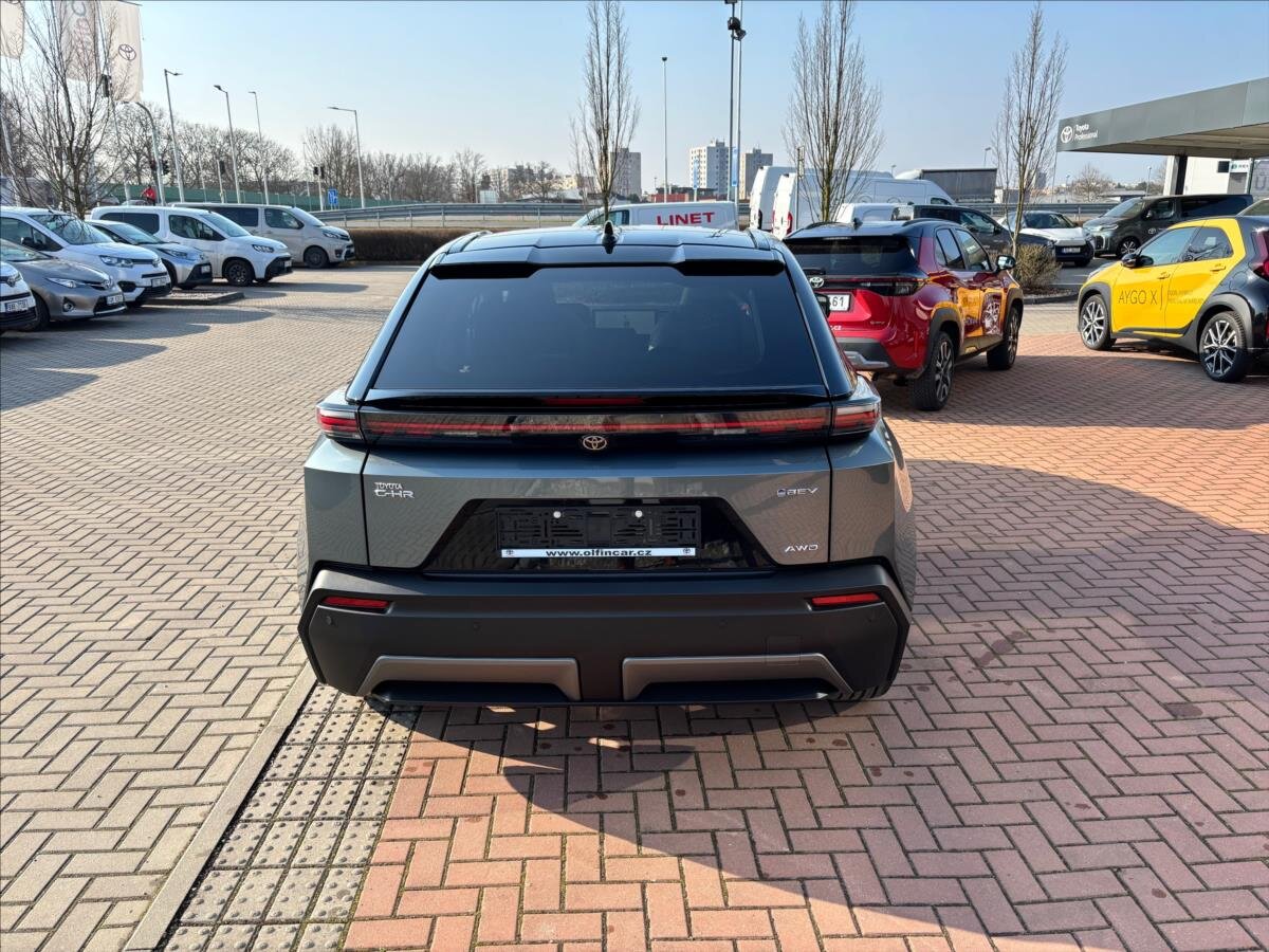 Toyota C-HR SUV / Terénní 0,0 252 kw