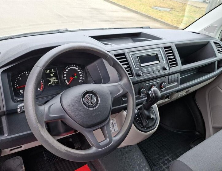 Volkswagen Transporter Skříň 2,0 l 110 kw