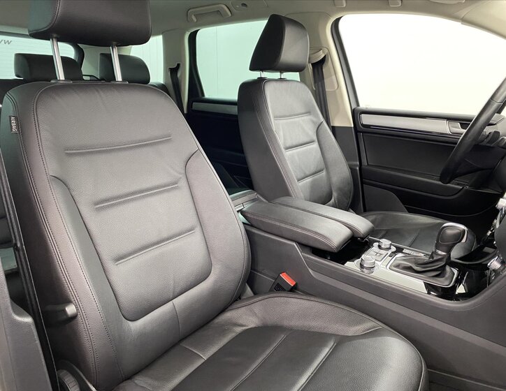 Volkswagen Touareg Kombi 3,0 l 193 kw