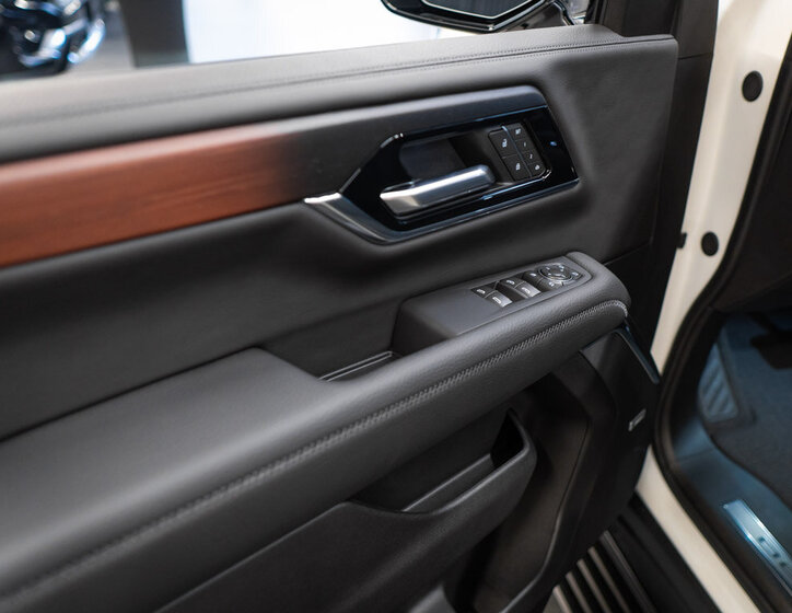 GMC Yukon SUV 6,2 l 313 kw