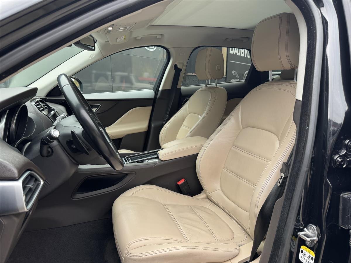 Jaguar F-Pace SUV 3,0 l 221 kw