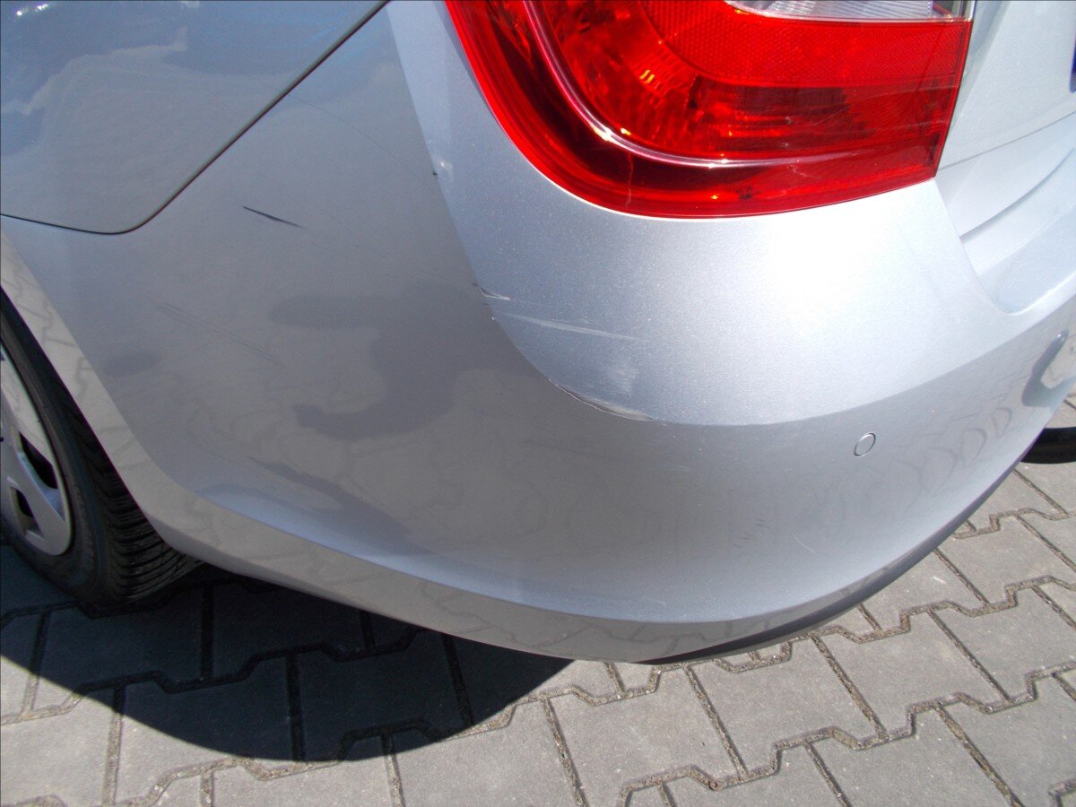 Škoda Rapid Sedan / Limuzína 1,6 l 77 kw