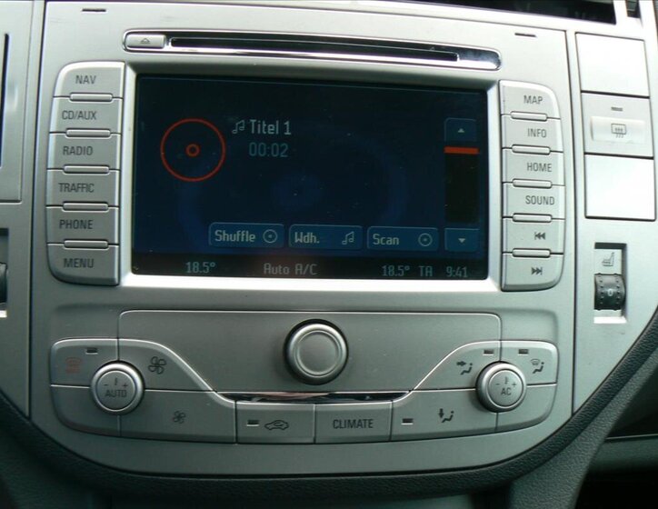 Ford Kuga SUV / Terénní 2,0 l 100 kw
