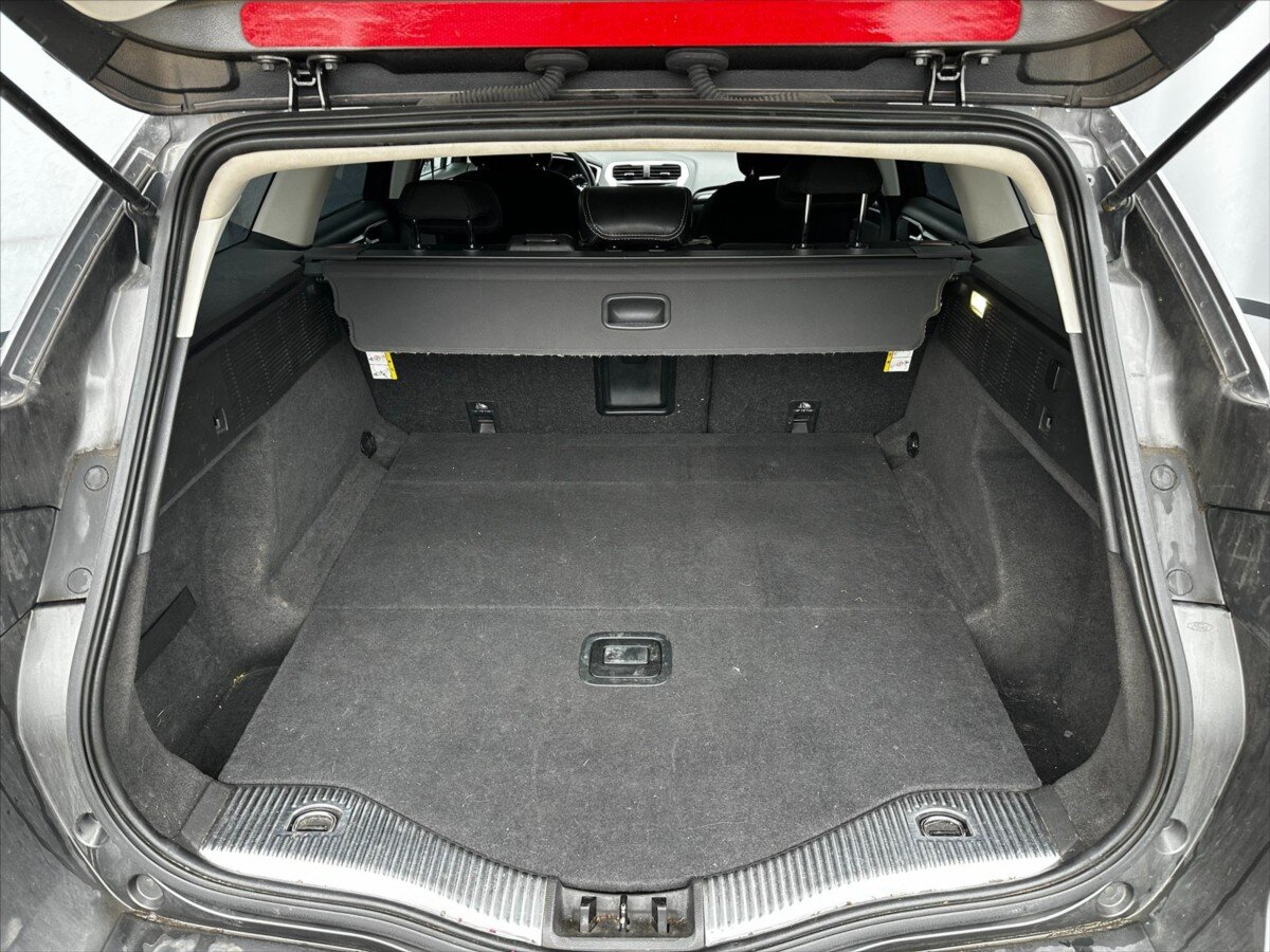 Ford Mondeo Kombi 1,6 l 85 kw