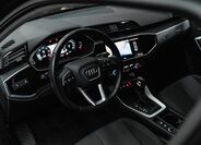 Audi Q3 8