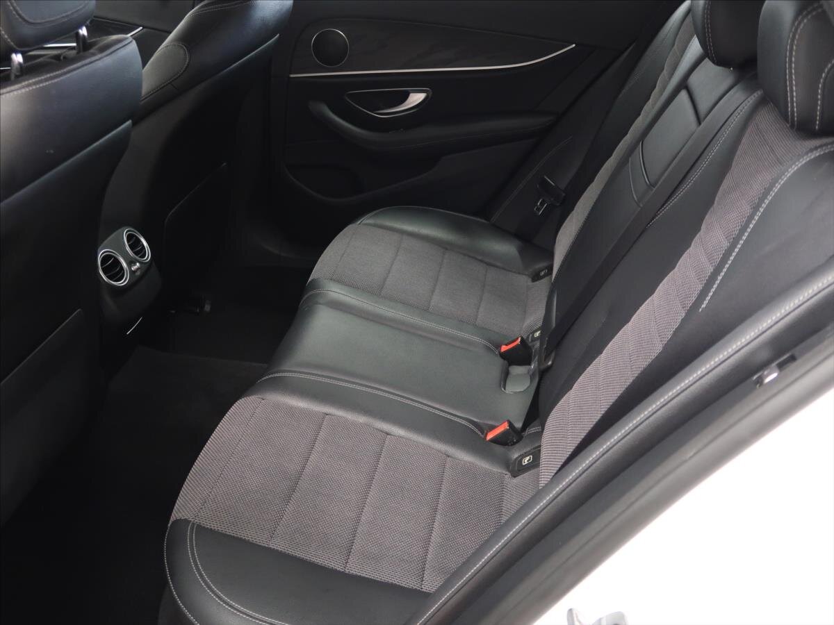 Mercedes-Benz Třídy E Kombi 2,0 l 135 kw