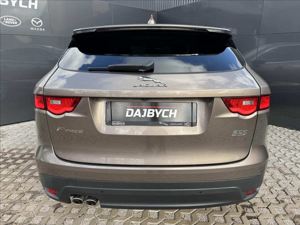 Jaguar F-Pace SUV 2,0 l 132 kw