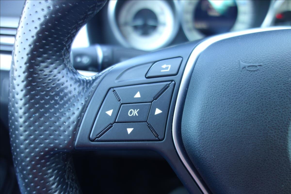 Mercedes-Benz Třídy E Sedan / Limuzína 2,1 l 125 kw