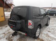 Mitsubishi Pajero SUV 3,2 l 147 kw