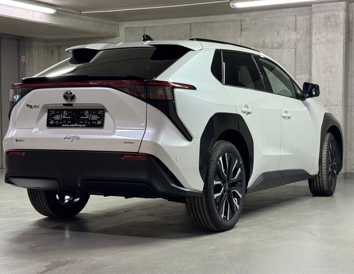 Toyota bZ4X Hatchback 0,0 252 kw