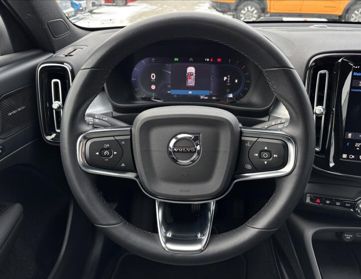 Volvo XC40 Kombi 2,0 l 145 kw