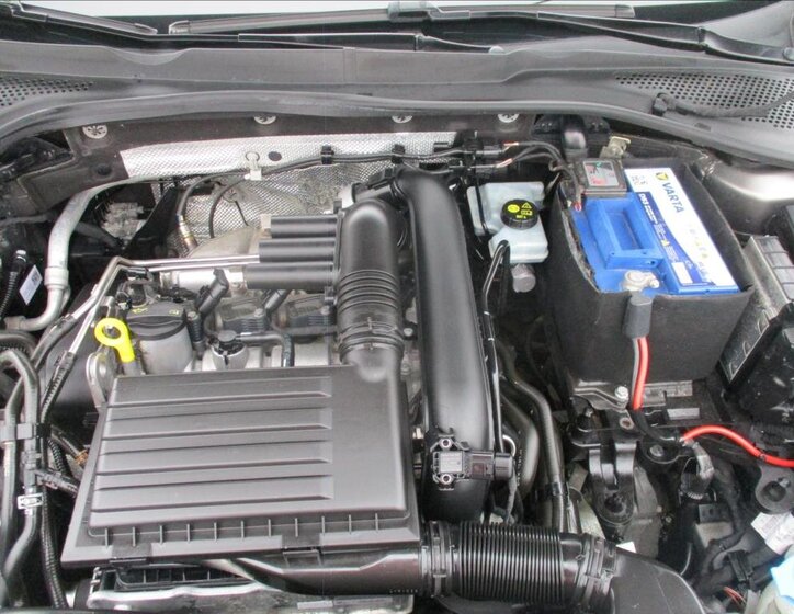 Volkswagen Golf Hatchback 1,4 l 103 kw