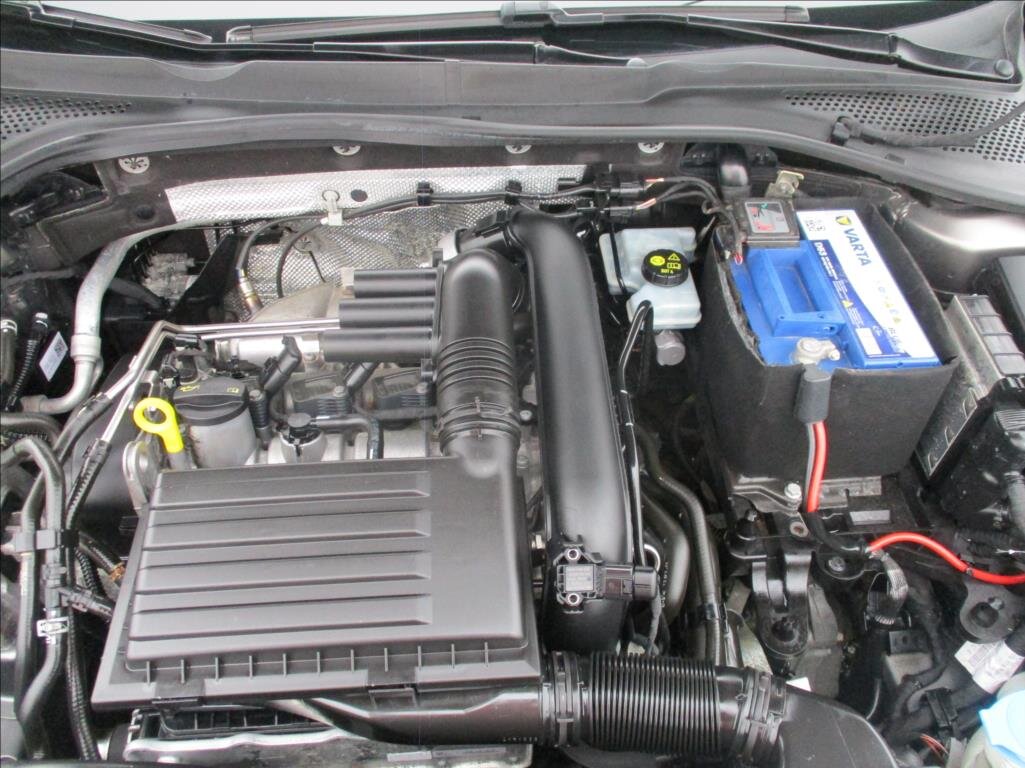 Volkswagen Golf Hatchback 1,4 l 103 kw