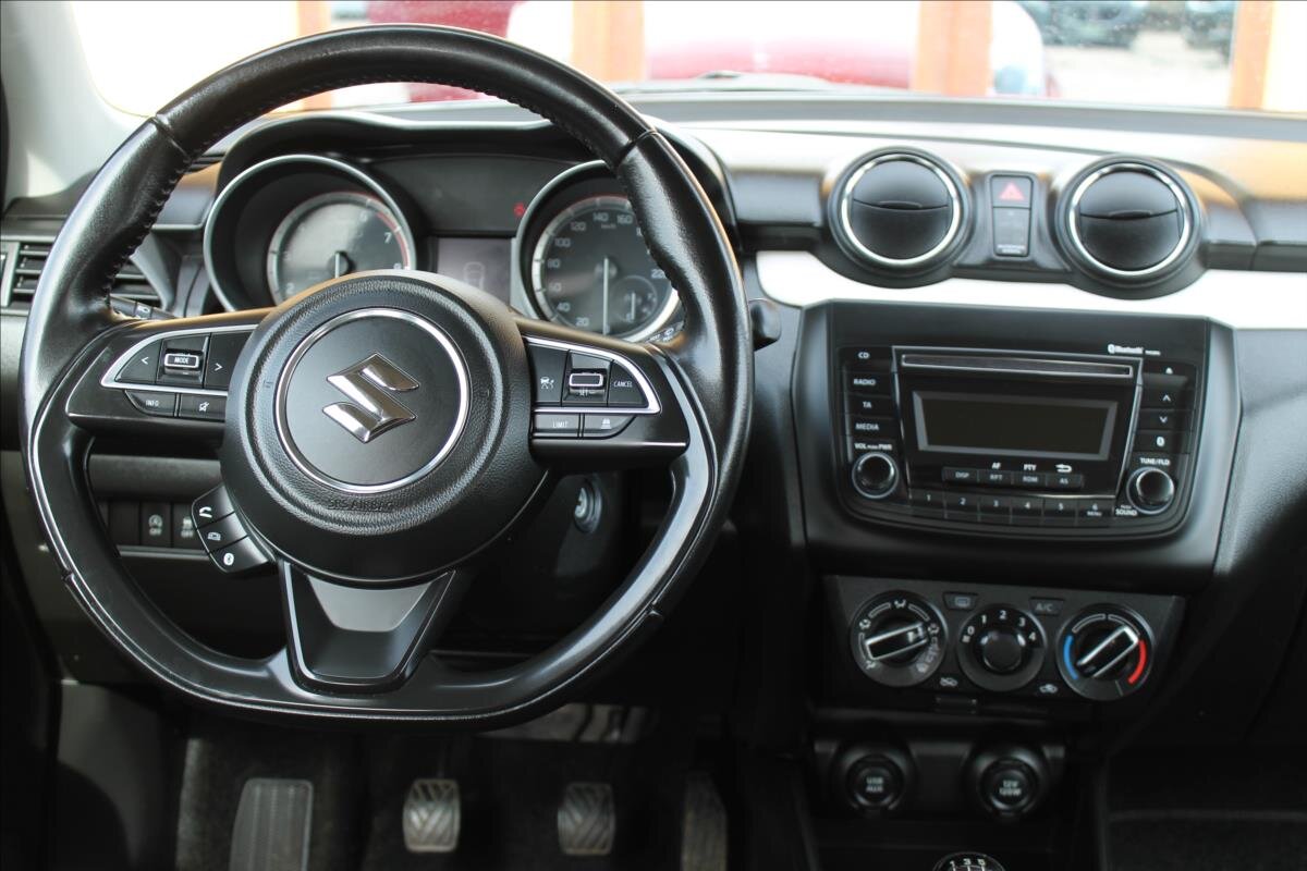 Suzuki Swift Hatchback 1,2 l 61 kw