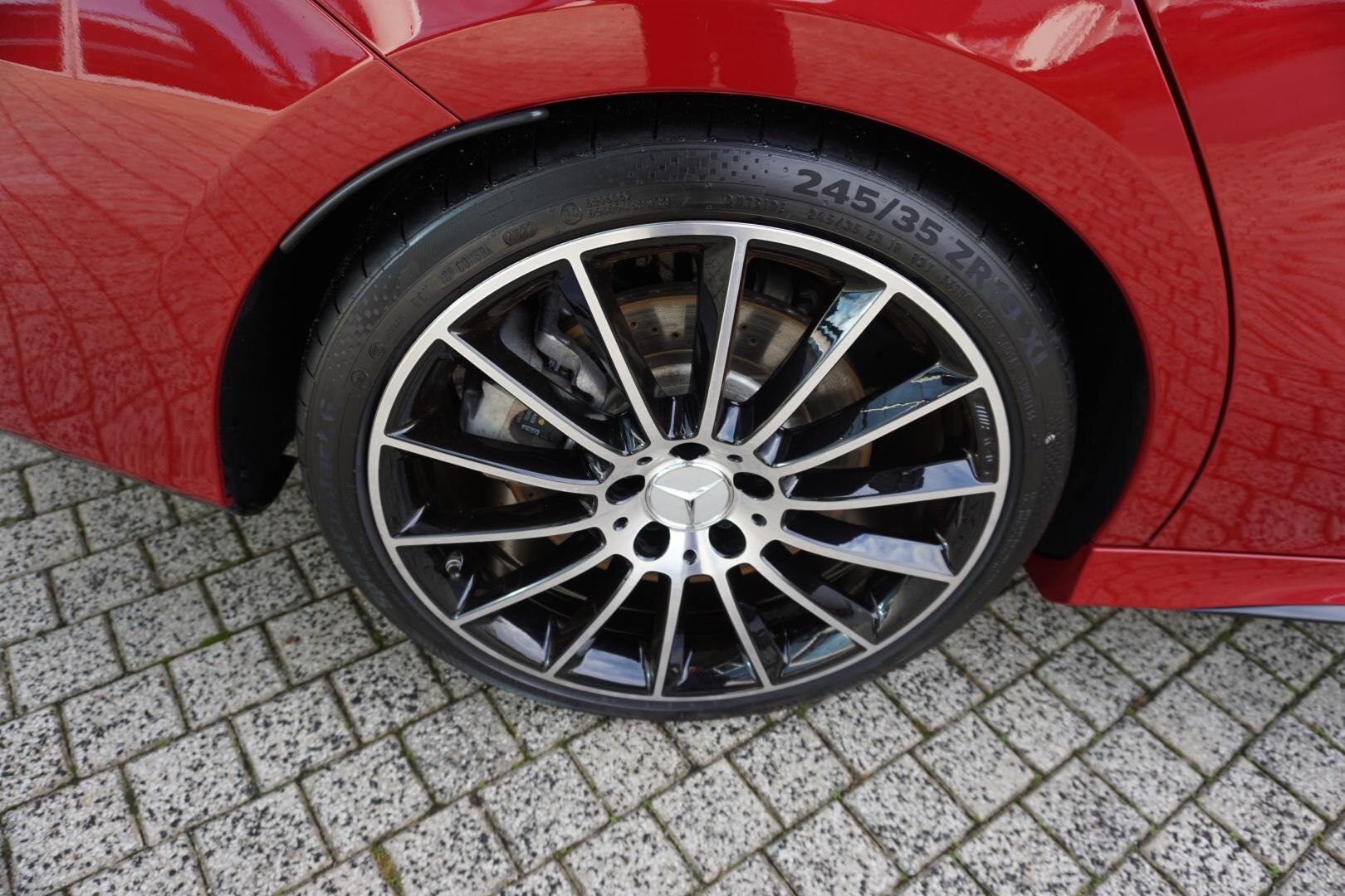 Mercedes-Benz CLA Kombi 2,0 l 225 kw