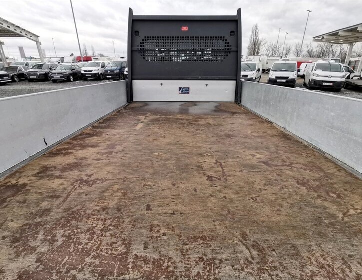 Peugeot Boxer Valník 2,2 l 121 kw