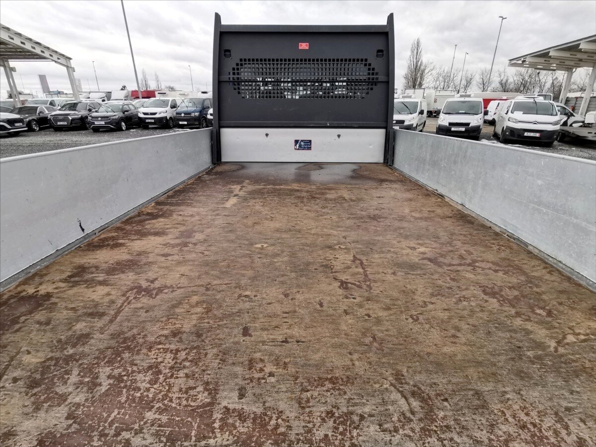 Peugeot Boxer Valník 2,2 l 121 kw