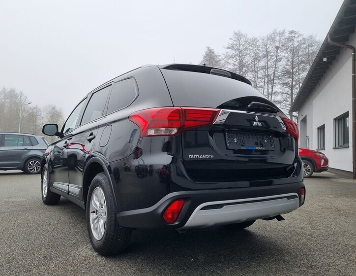 Mitsubishi Outlander SUV 2,0 l 110 kw