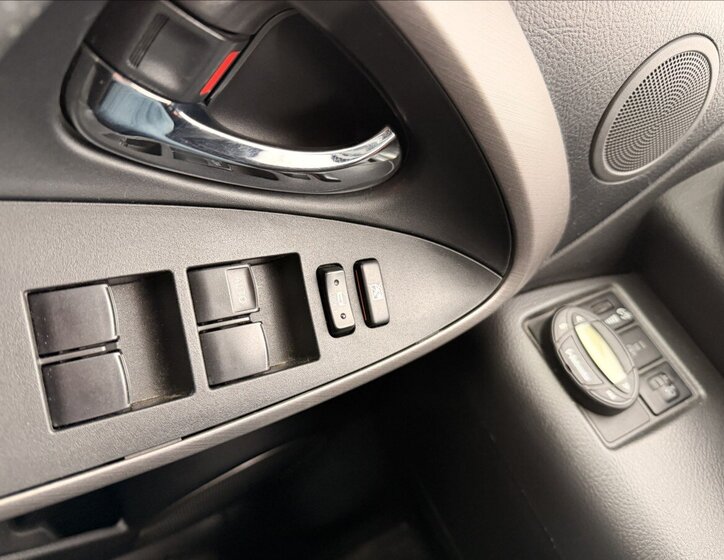 Toyota RAV4 SUV / Terénní 2,2 l 130 kw