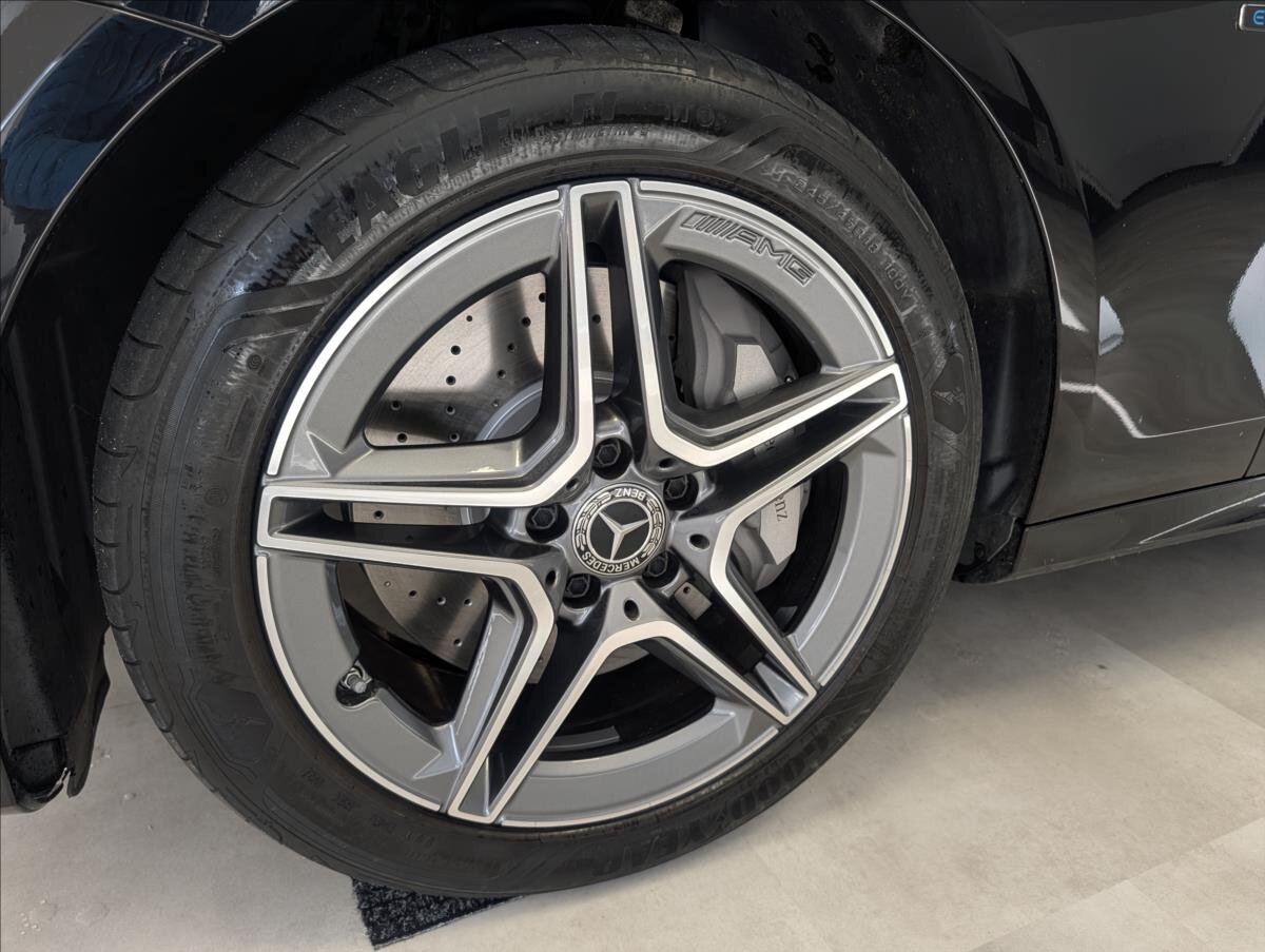 Mercedes-Benz Třídy E Kombi 2,0 l 143 kw