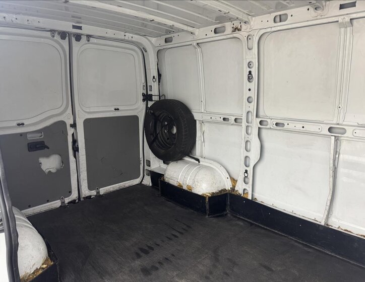 Renault Master Skříň 2,5 l 74 kw