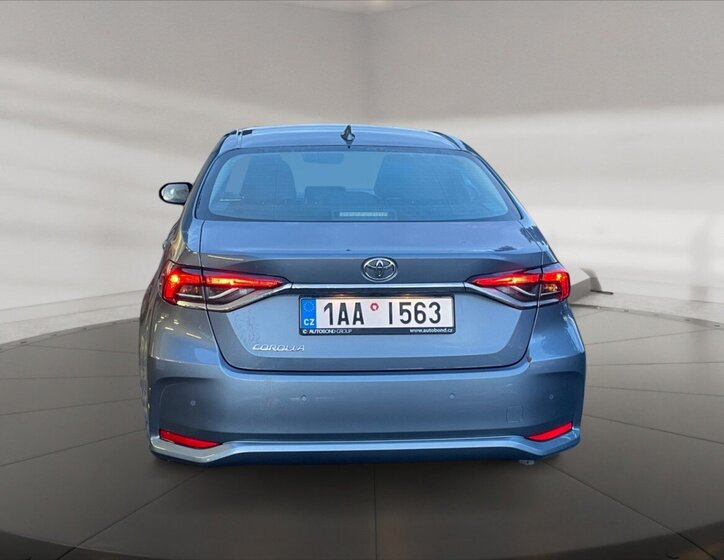 Toyota Corolla Sedan / Limuzína 1,5 l 92 kw