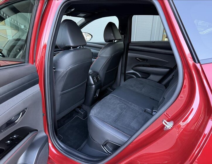 Hyundai Tucson SUV 1,6 l 158 kw