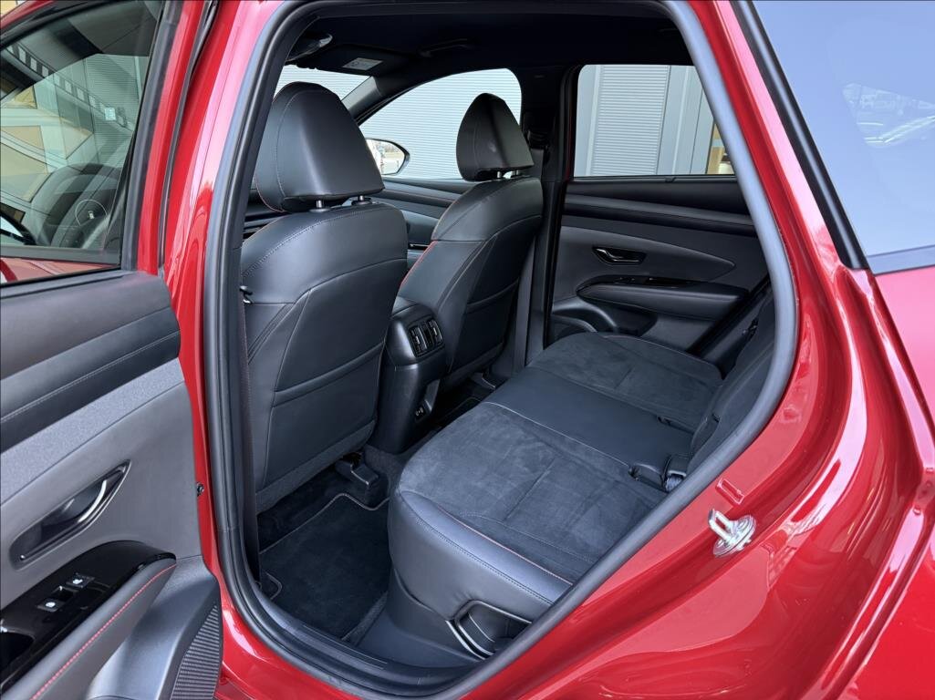 Hyundai Tucson SUV 1,6 l 158 kw