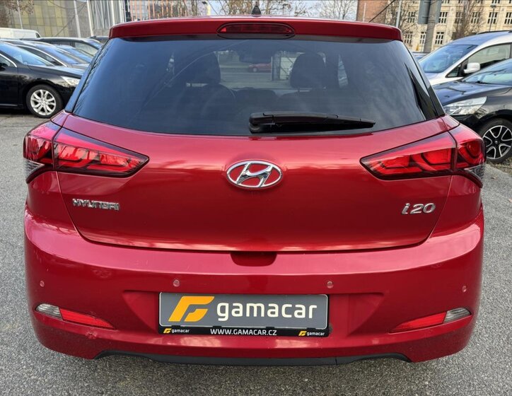 Hyundai i20 9