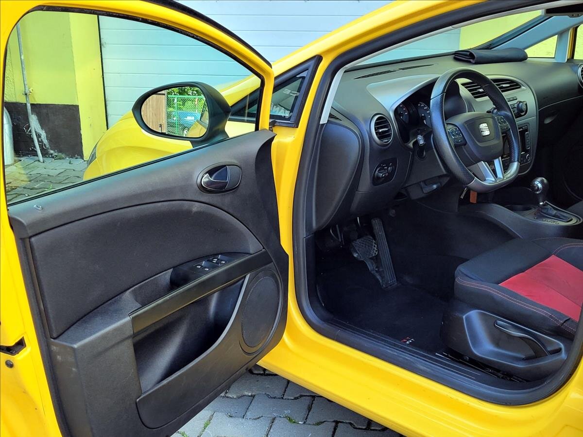 Seat Leon Hatchback 2,0 l 185 kw