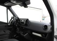 Mercedes-Benz Sprinter 10