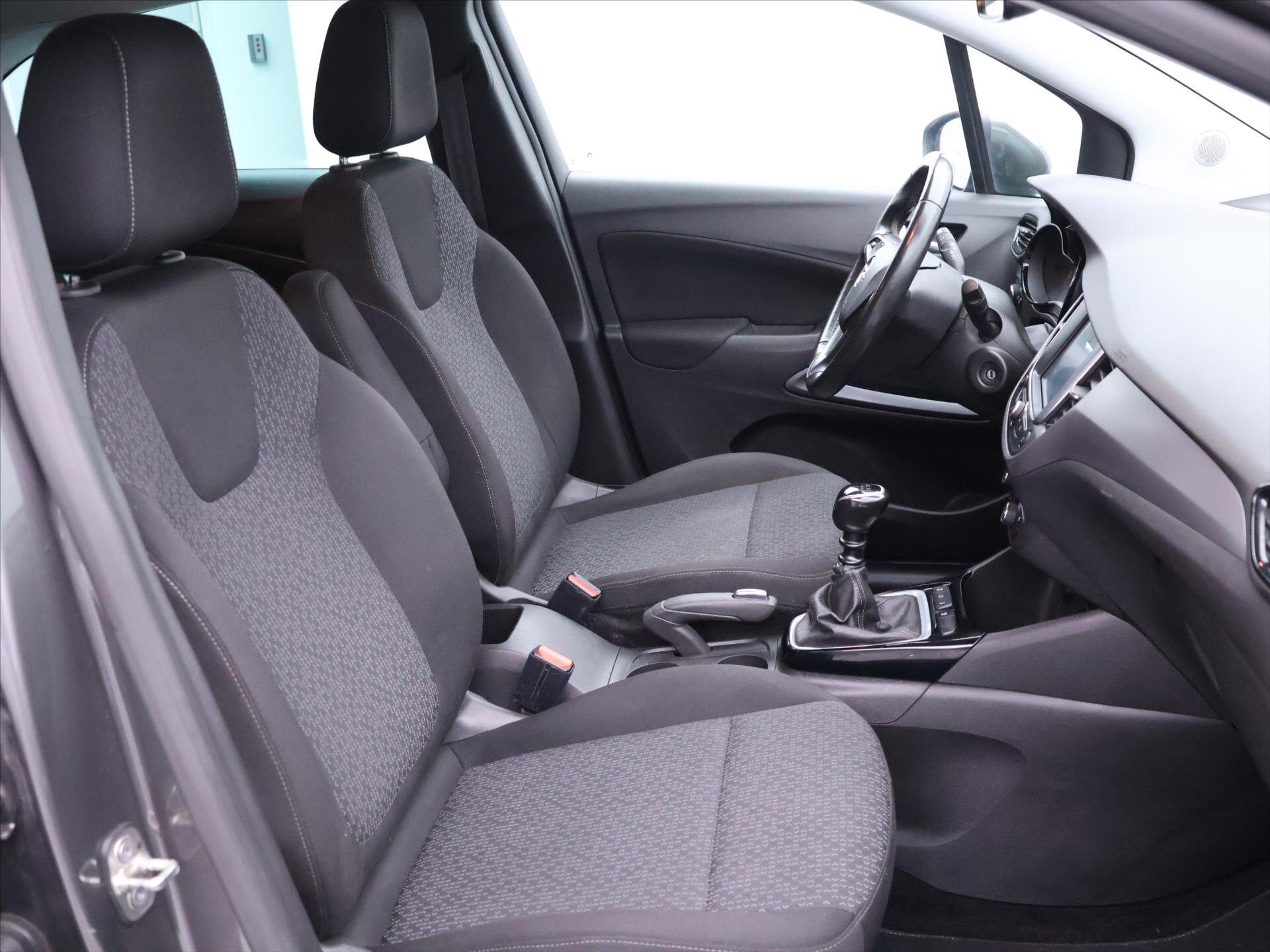 Opel Crossland X SUV / Terénní 1,5 l 75 kw