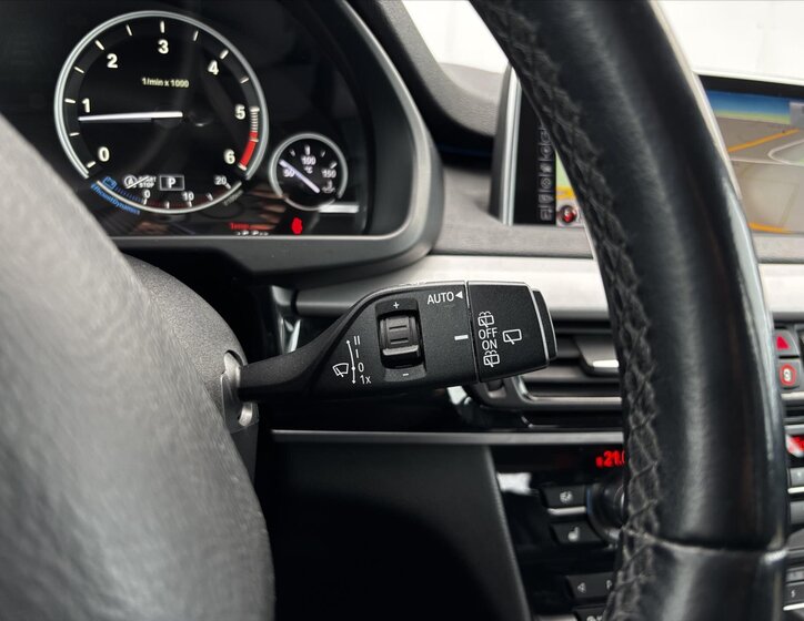 BMW X5 SUV 3,0 l 190 kw