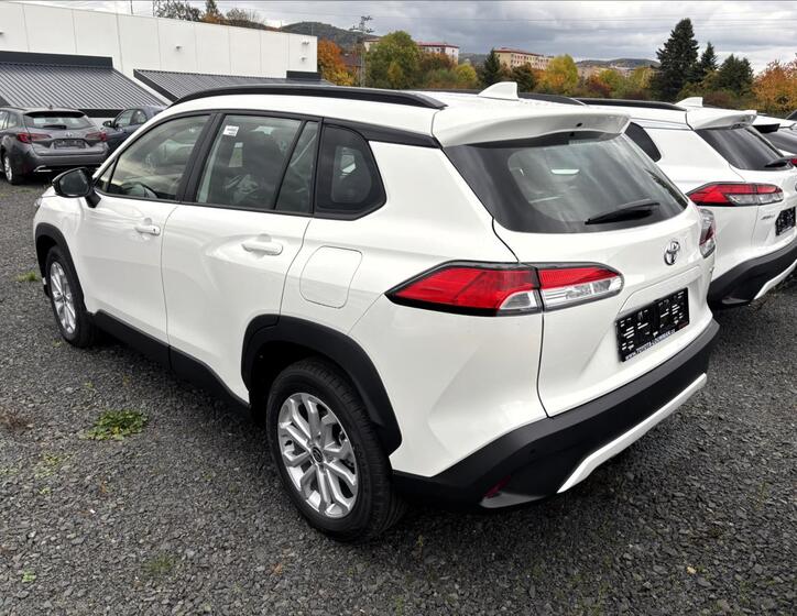 Toyota Corolla Cross 5