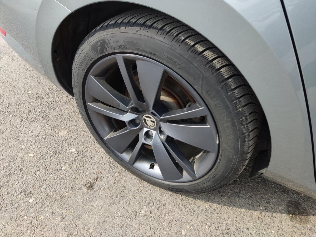 Škoda Superb Kombi 2,0 l 140 kw