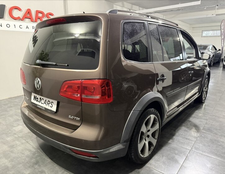 Volkswagen Touran 5