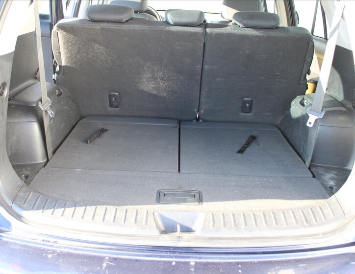 KIA Carens MPV 2,0 l 100 kw