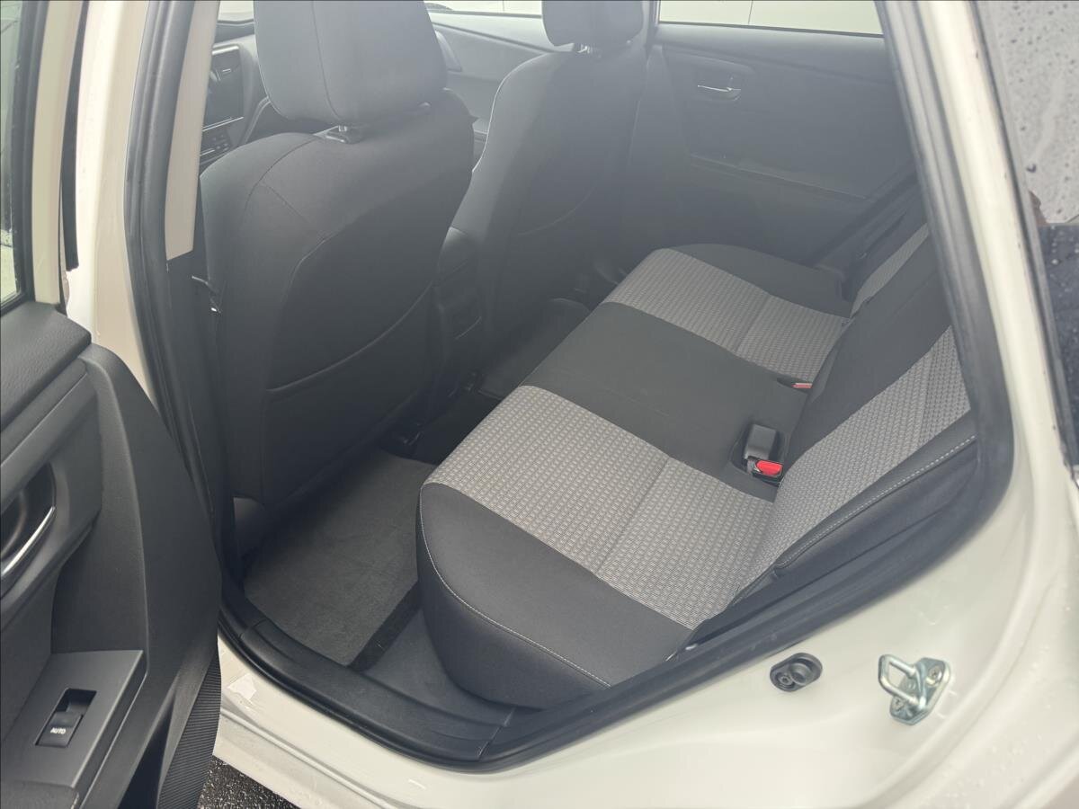 Toyota Auris Kombi 1,6 l 97 kw