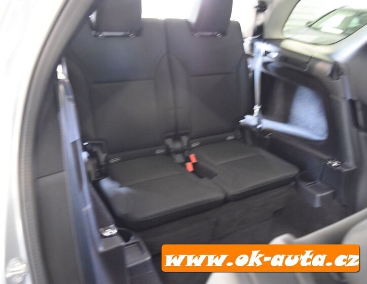 Land Rover Discovery SUV 2,0 l 177 kw