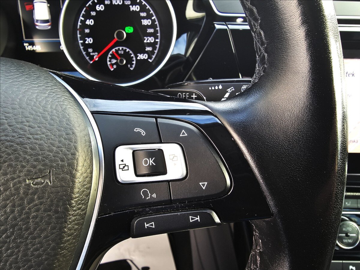 Volkswagen Touran Kombi 1,4 l 110 kw