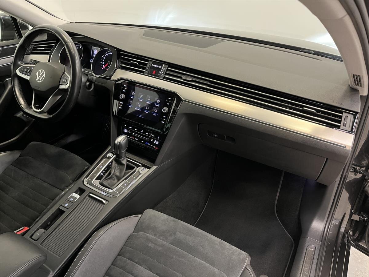 Volkswagen Passat Sedan 1,5 l 110 kw